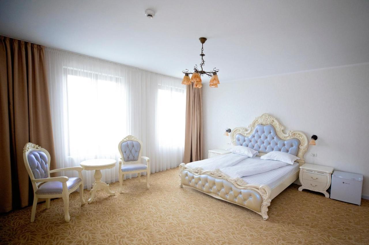 Regal Ballroom Caransebeş Zewnętrze zdjęcie