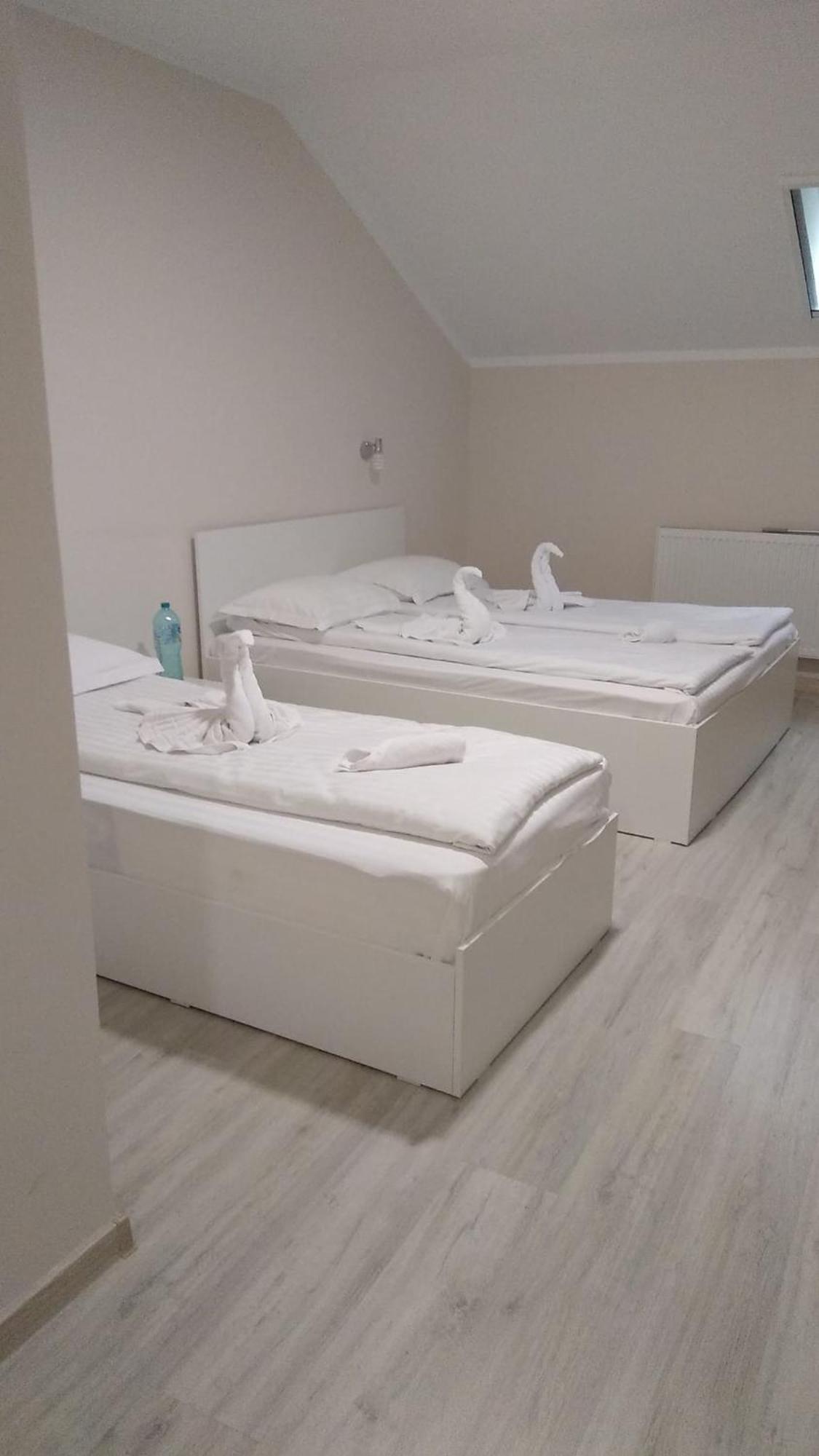 Regal Ballroom Caransebeş Zewnętrze zdjęcie